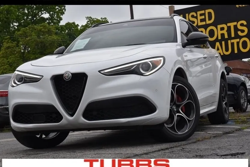 2022 Alfa Romeo Stelvio Ti Sport photo 1