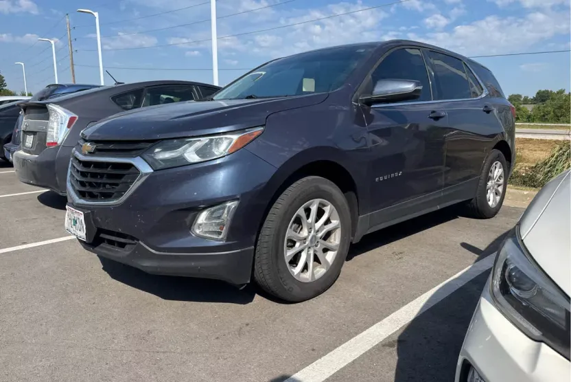 2018 Chevrolet Equinox LT photo 1