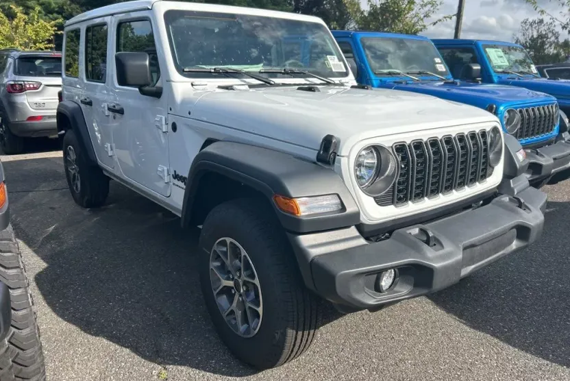 2025 Jeep Wrangler Sport S photo 1