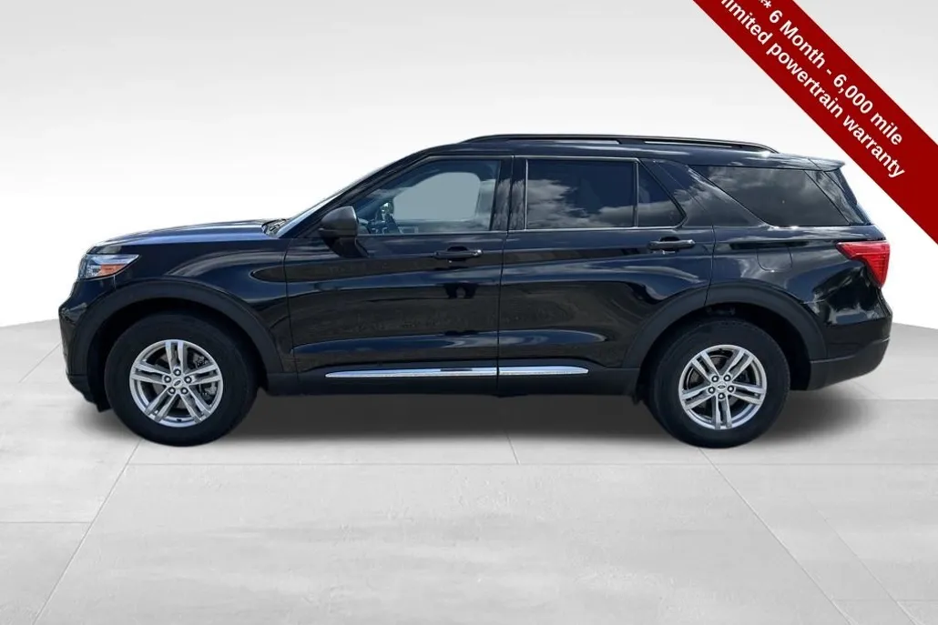 2022 Ford Explorer XLT photo 1