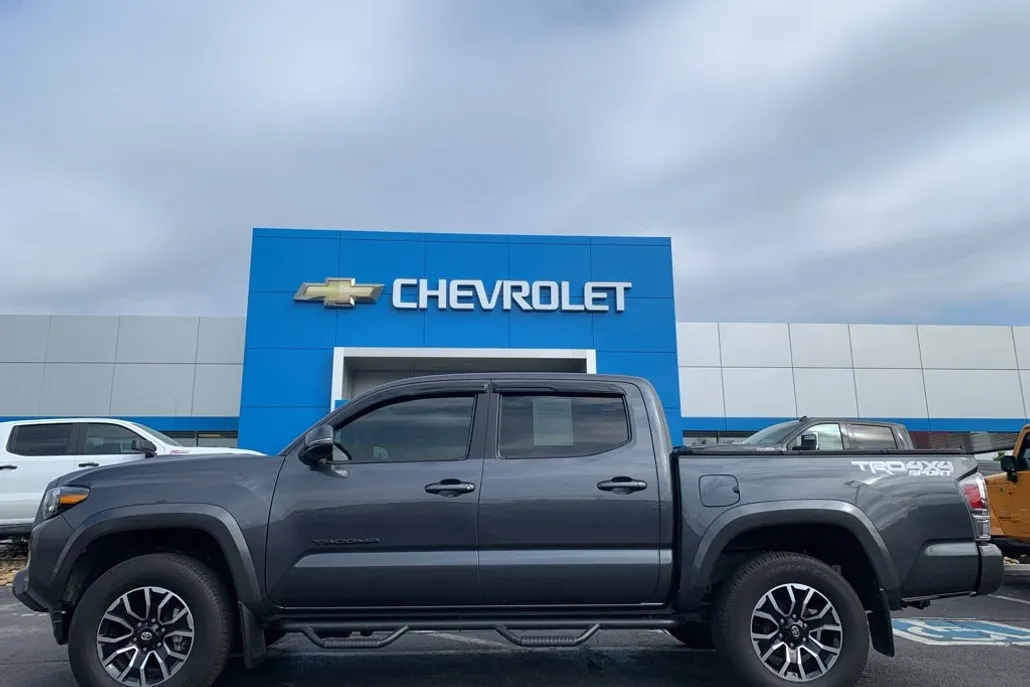 2023 Toyota Tacoma 4x4 SR photo 1