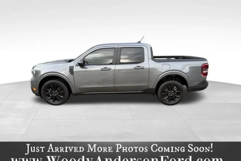 2024 Ford Maverick Lariat photo 1