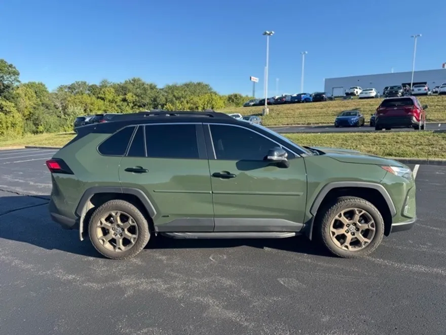 2024 Toyota RAV4 Hybrid photo 1