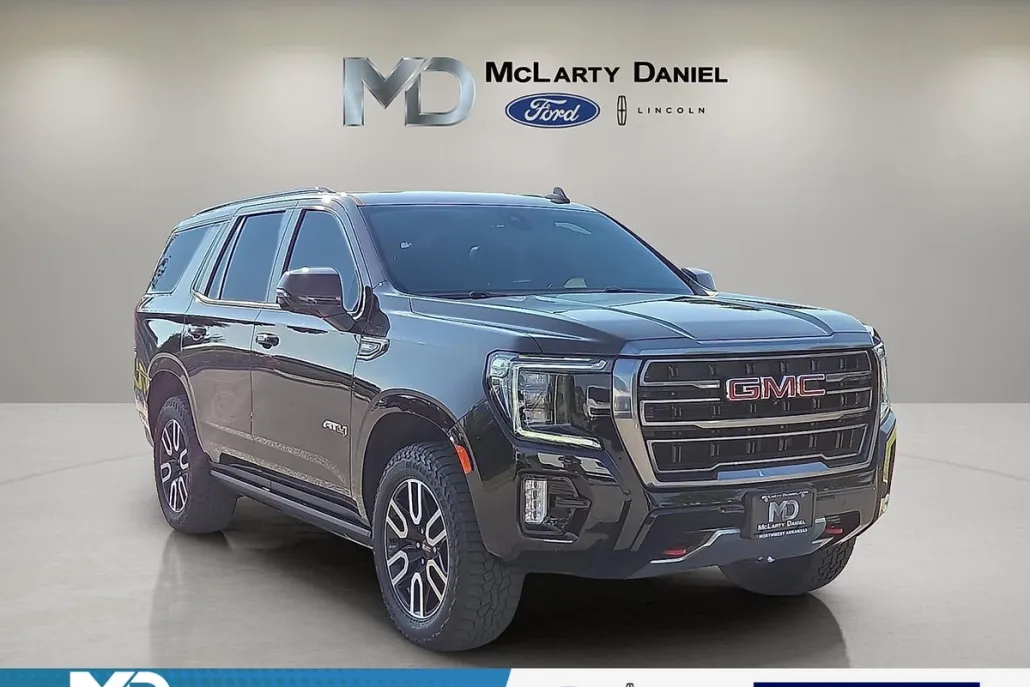 2021 Gmc Yukon AT4 photo 1