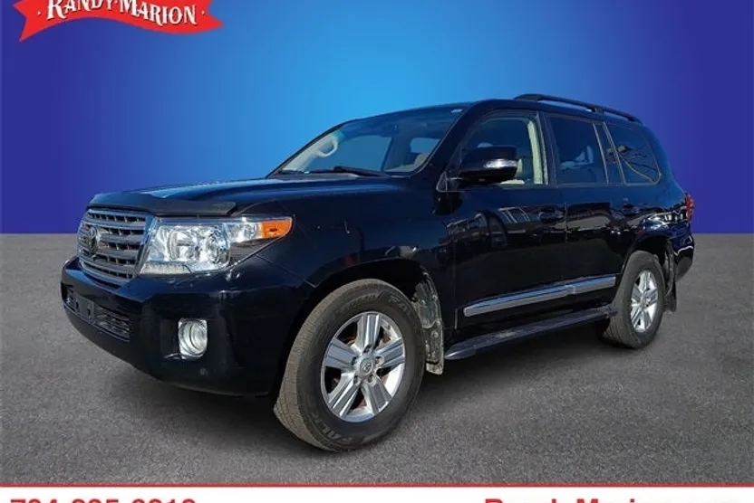 2015 Toyota Land Cruiser Base photo 1