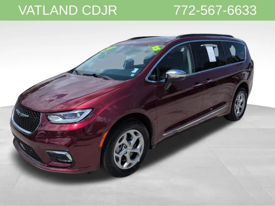 2023 Chrysler Pacifica Limited photo 2