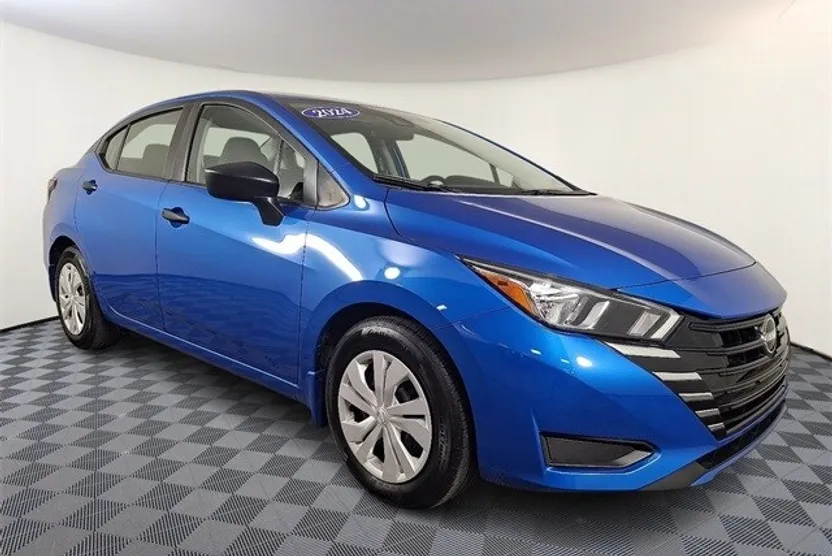 2024 Nissan Versa 1.6 Sedan photo 1