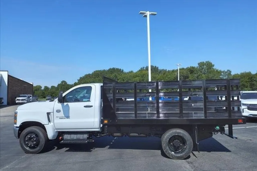 2024 Chevrolet Silverado 5500HD Work Truck photo 1