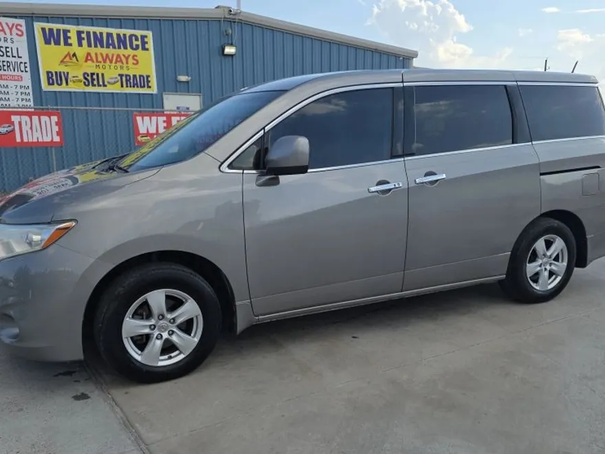 2012 Nissan Quest SV photo 1
