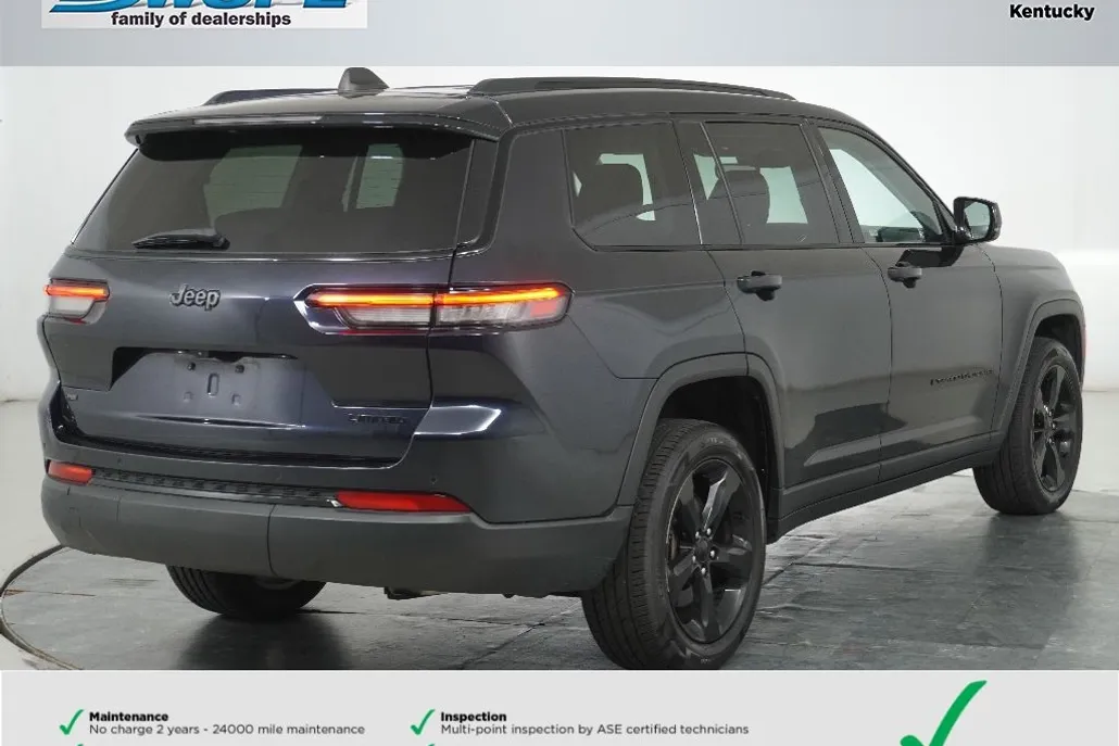 2023 Jeep Grand Cherokee Limited photo 1