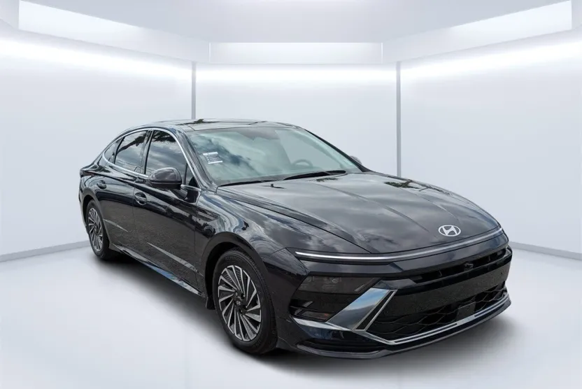2024 Hyundai Sonata Hybrid Limited photo 1