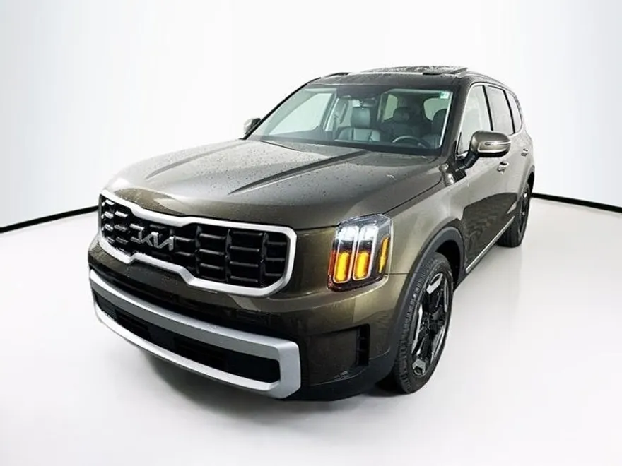 2025 Kia Telluride S photo 1