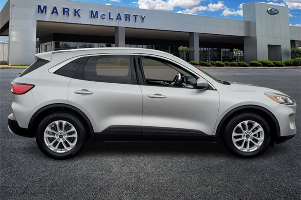 2020 Ford Escape SE photo 1