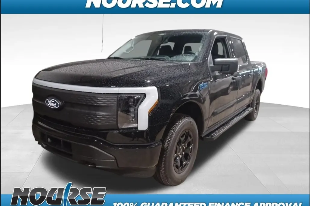 2025 Ford F-150 Lightning XLT photo 1