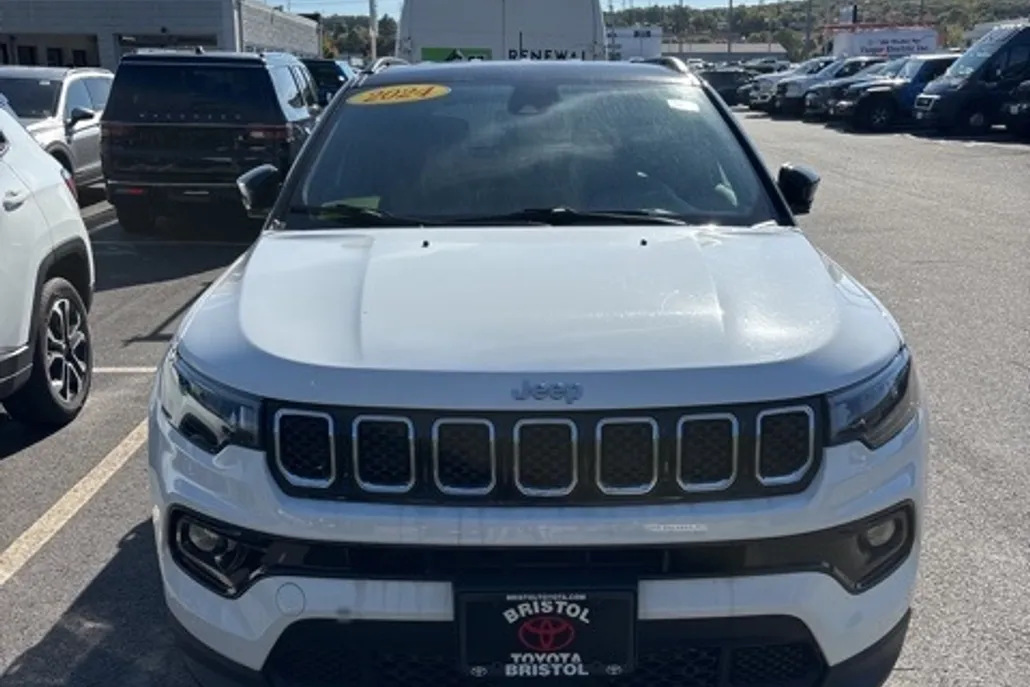 2024 Jeep Compass Limited photo 1