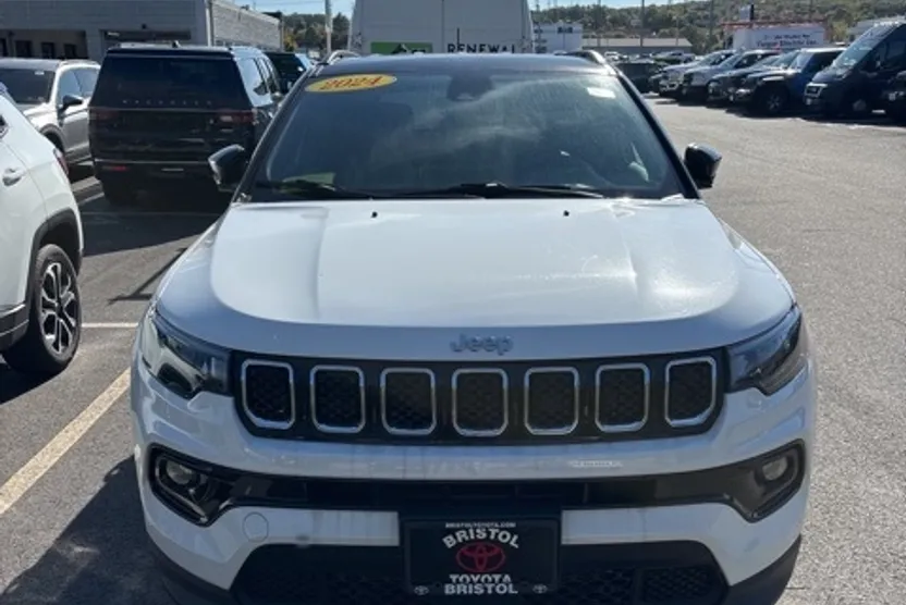 2024 Jeep Compass Limited photo 1