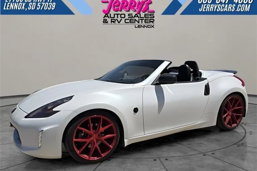 2016 Nissan 370Z Touring photo 1
