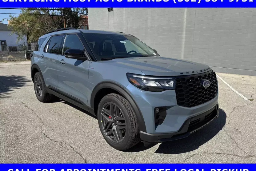 2025 Ford Explorer ST-Line photo 1