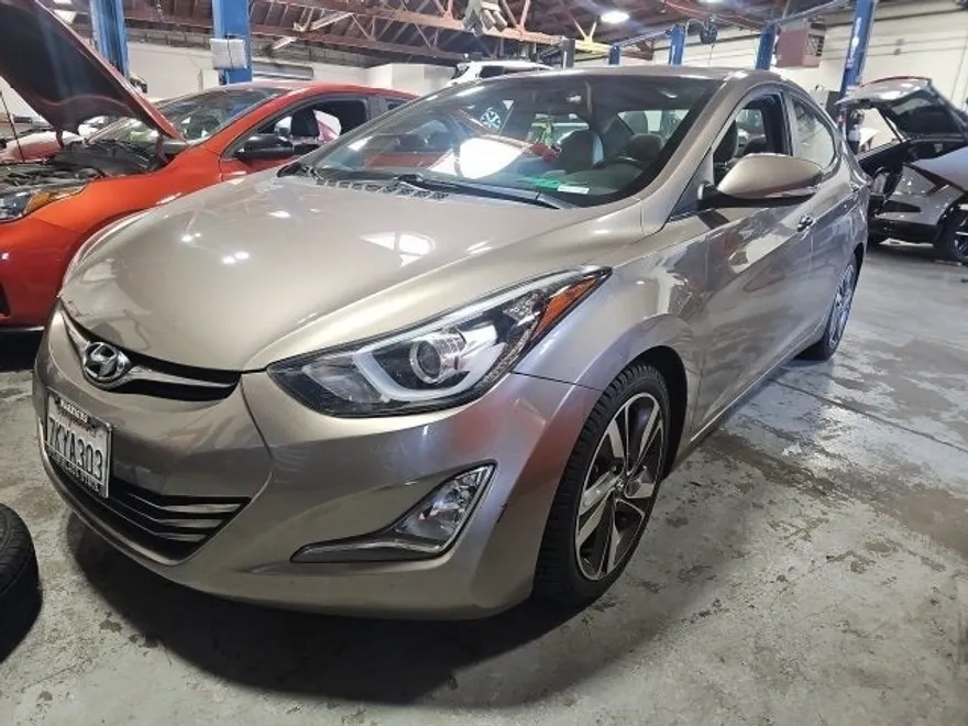 2015 Hyundai Elantra Limited photo 1