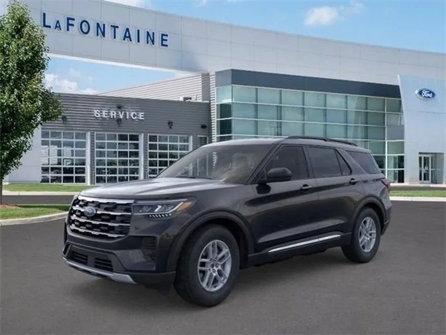2025 Ford Explorer photo 1