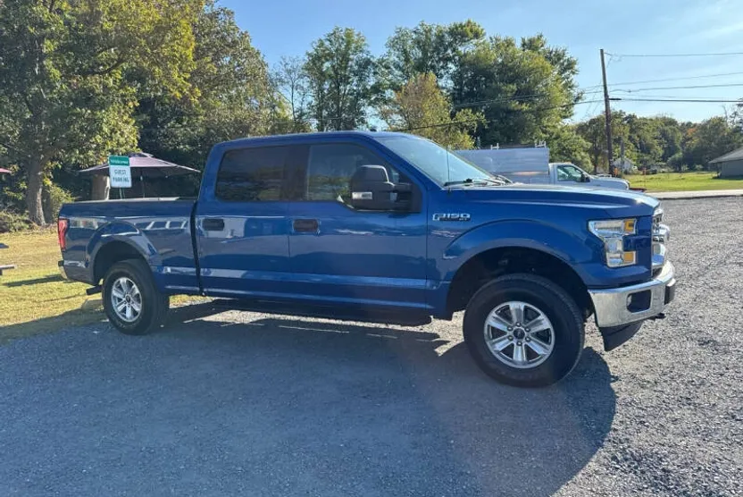 2017 Ford F-150 XLT photo 1