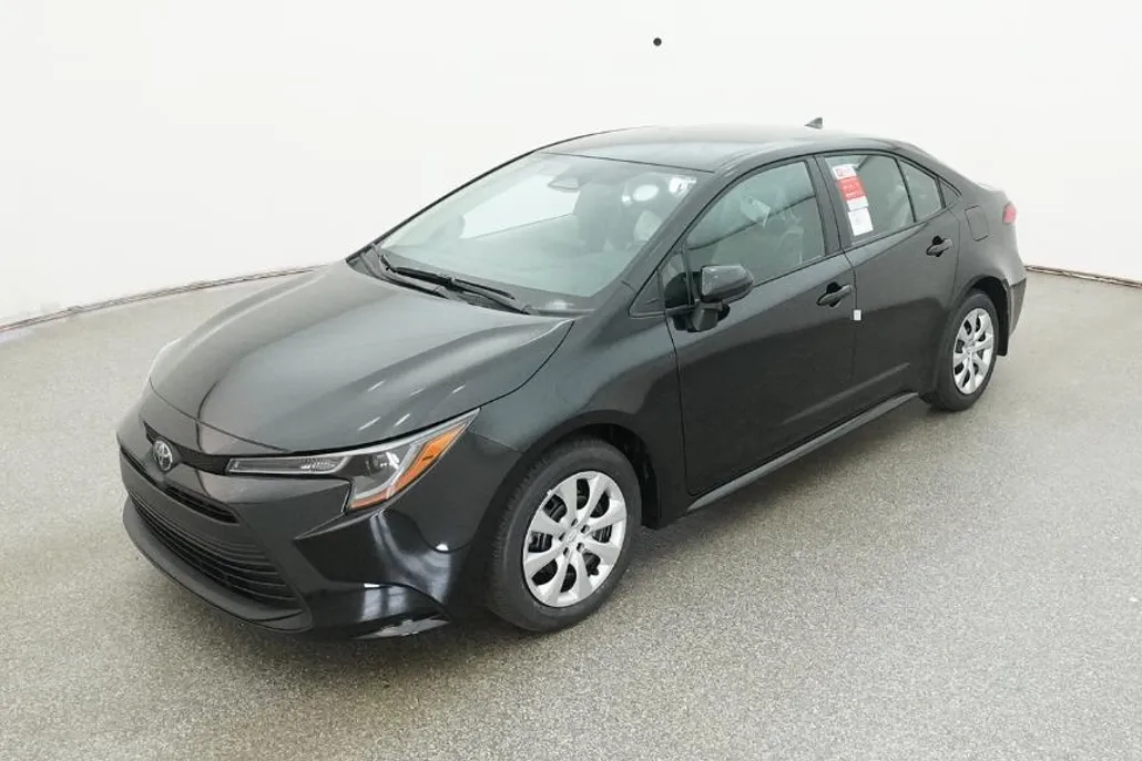 2026 Toyota Corolla LE photo 1