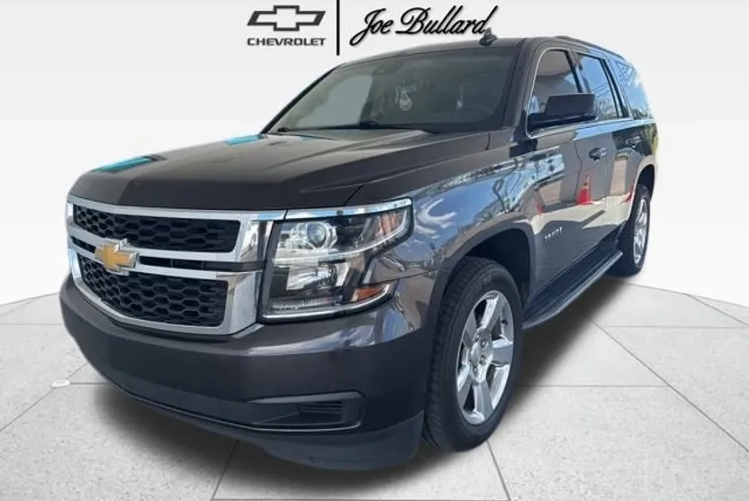 2017 Chevrolet Tahoe LT photo 1