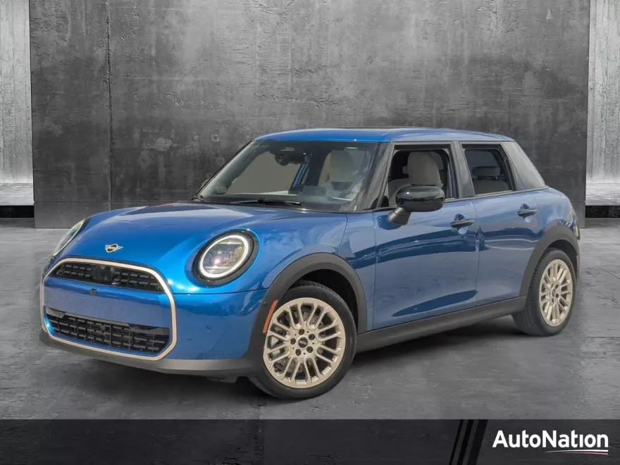 2025 Mini Cooper Hardtop 4 Door Iconic photo 1
