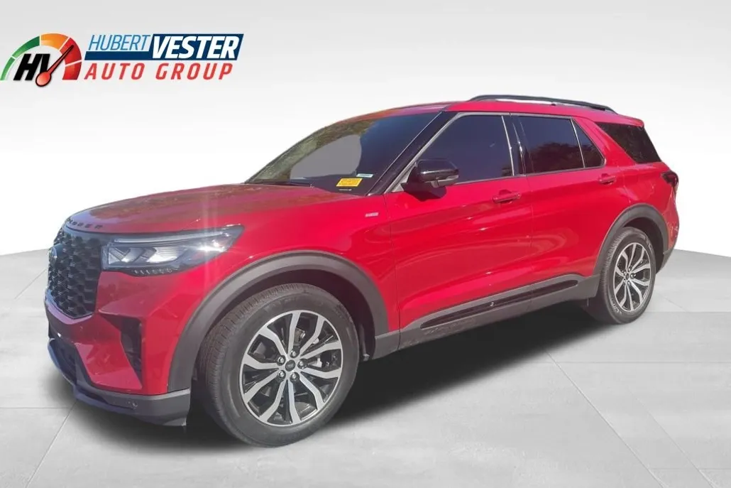 2025 Ford Explorer ST-Line photo 1
