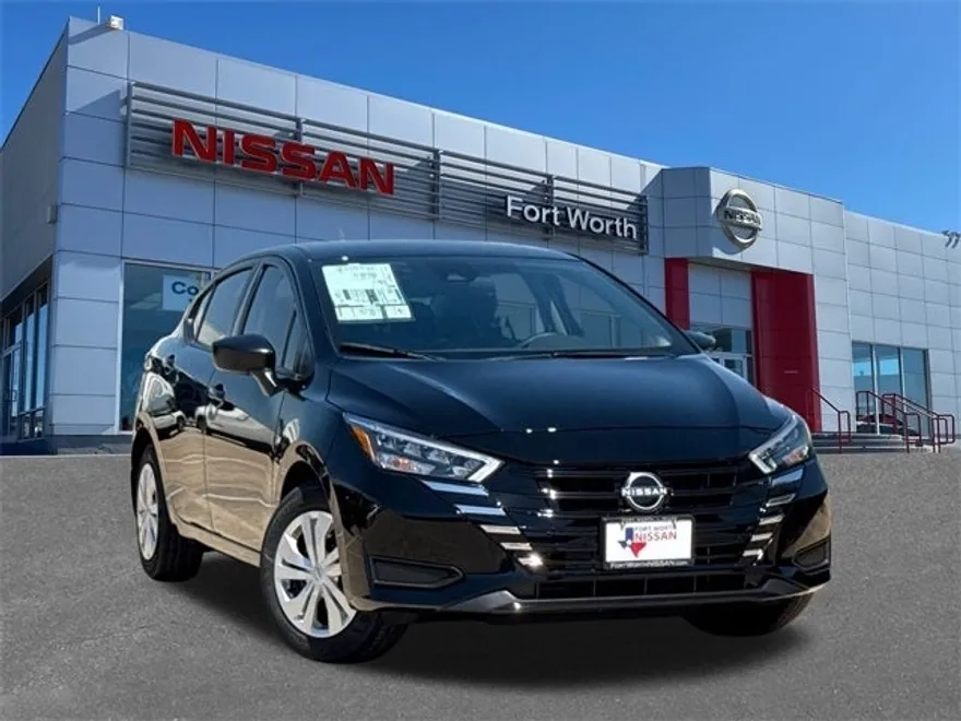 2025 Nissan Versa 1.6 S photo 1
