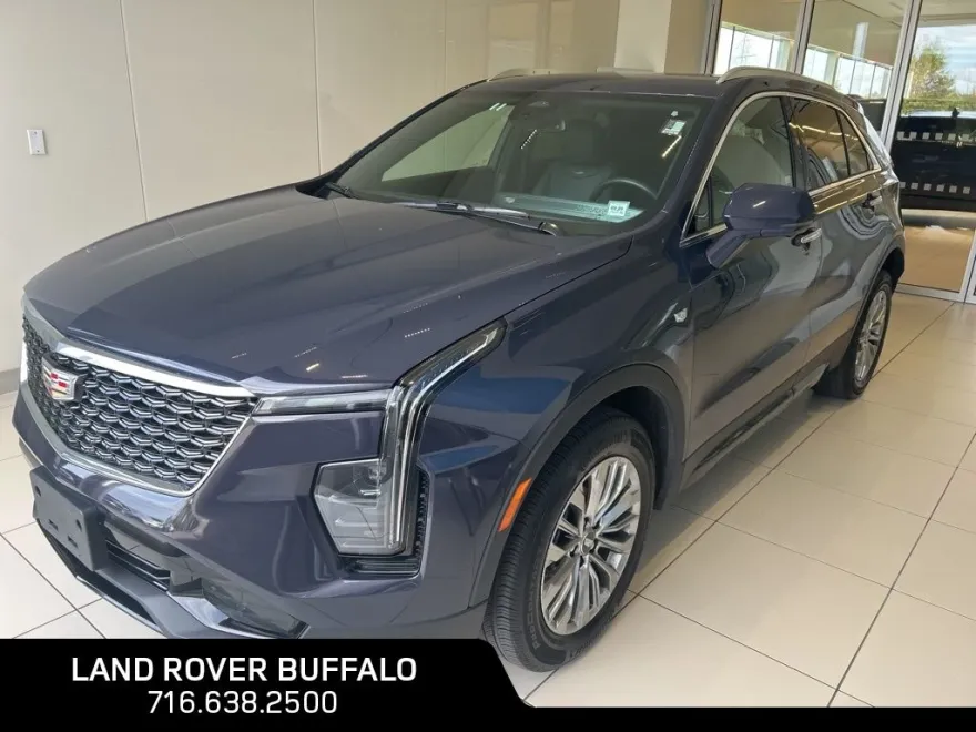 2025 Cadillac XT4 Premium Luxury photo 1