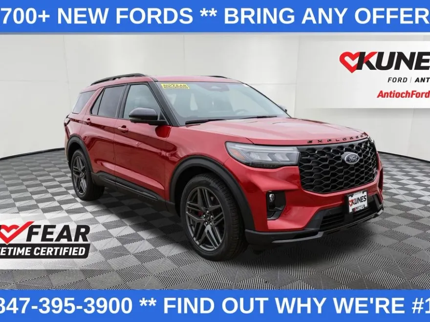 2025 Ford Explorer ST photo 1
