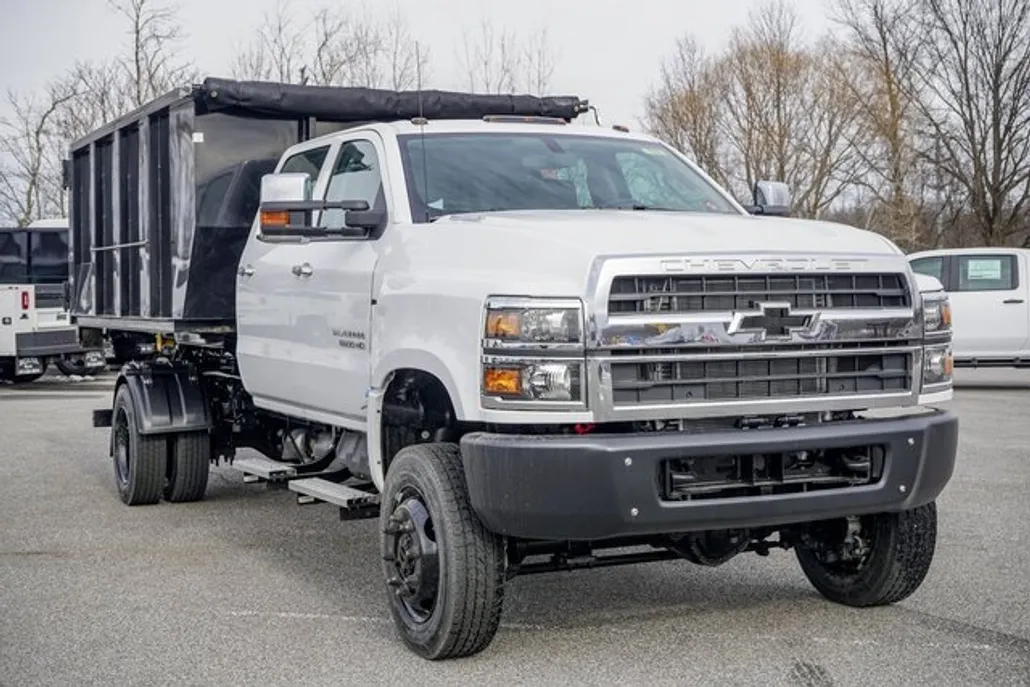 2024 Chevrolet Silverado 5500HD Work Truck photo 1