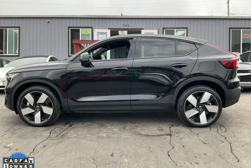 2023 Volvo C40 Recharge Ultimate photo 1