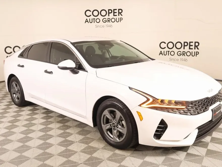 2022 Kia K5 LXS photo 1