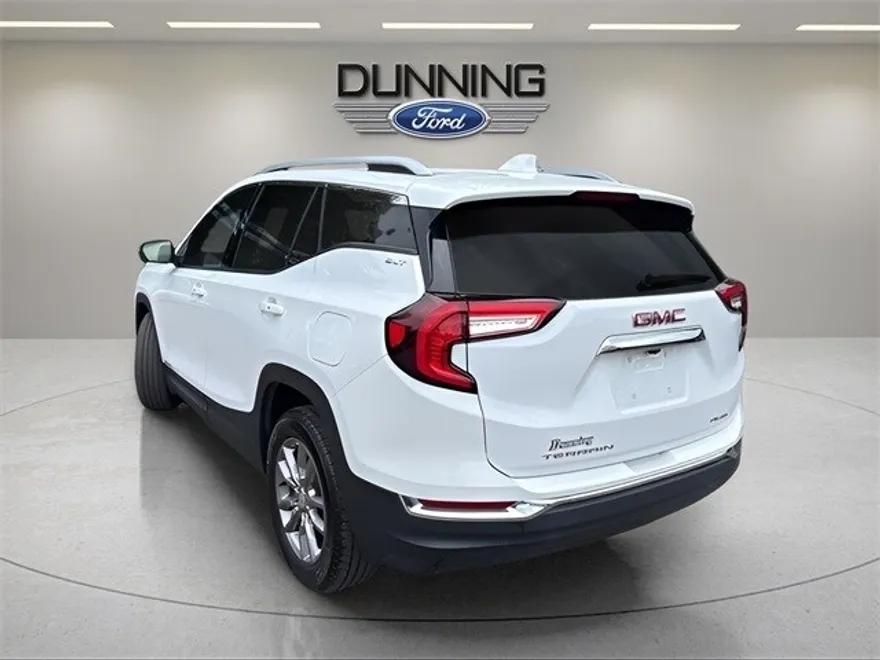 2024 Gmc Terrain SLT photo 1