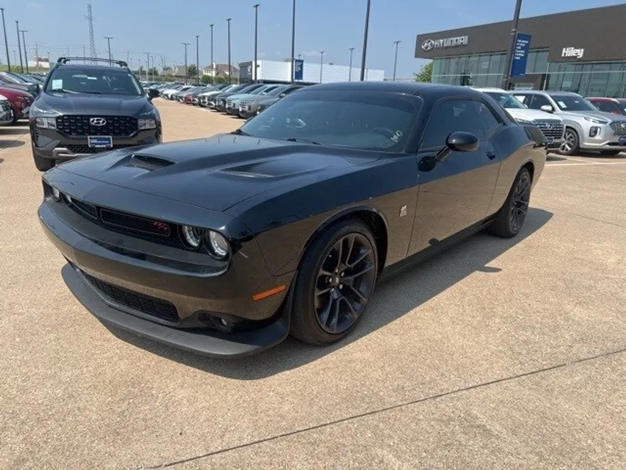 2022 Dodge Challenger R/T Scat Pack photo 1
