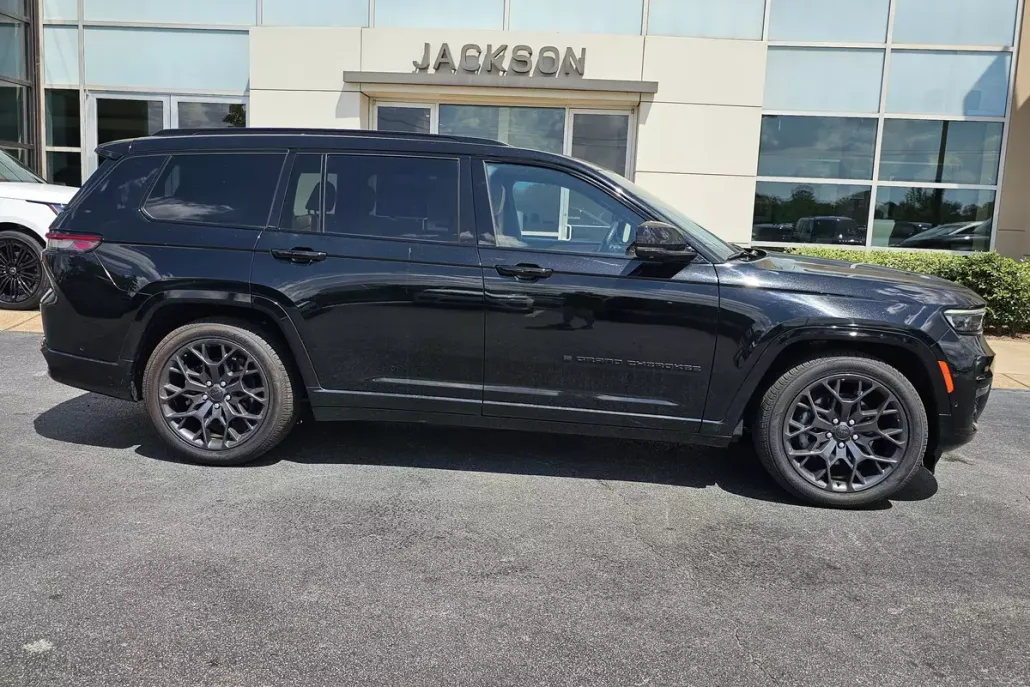 2023 Jeep Grand Cherokee Summit Reserve photo 1