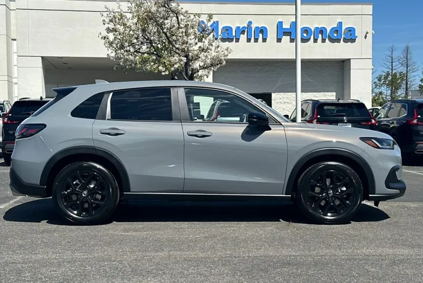 2025 Honda HR-V Sport photo 1