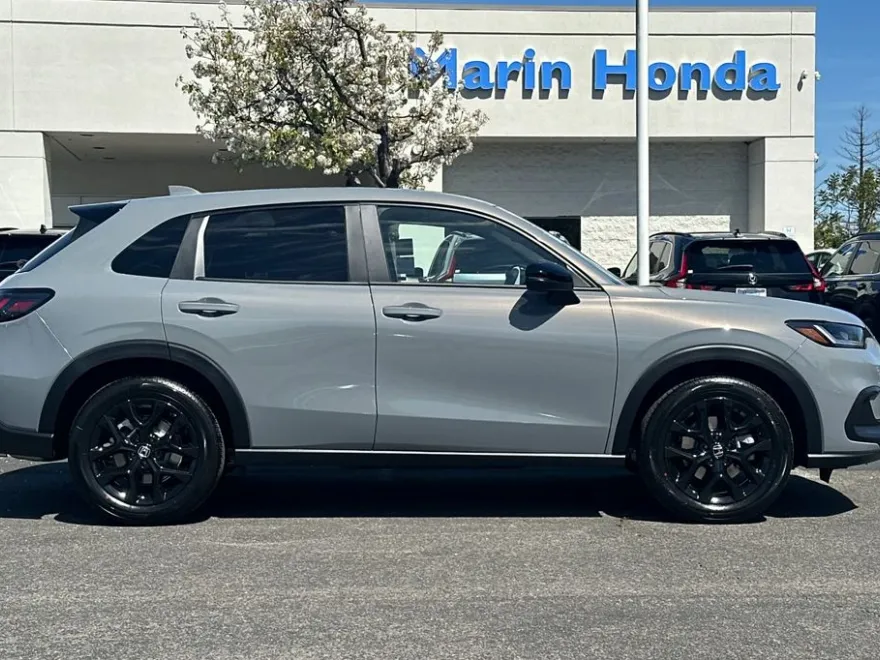 2025 Honda HR-V Sport photo 1
