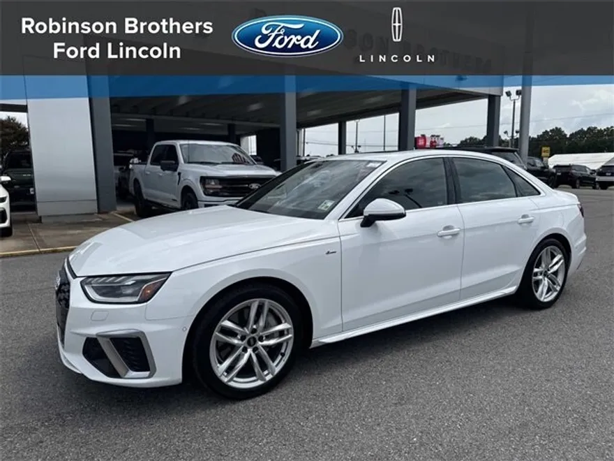 2022 Audi A4 45 S line Prestige photo 1