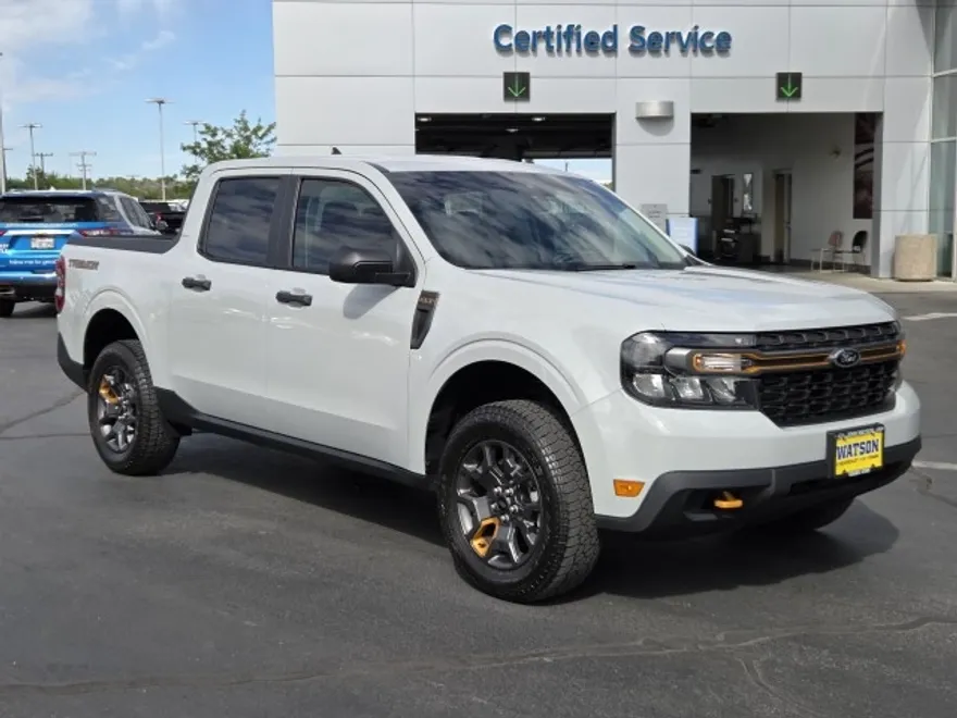 2023 Ford Maverick XLT photo 1