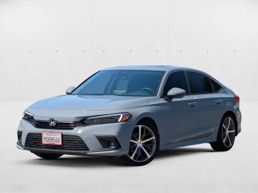 2022 Honda Civic Touring photo 1