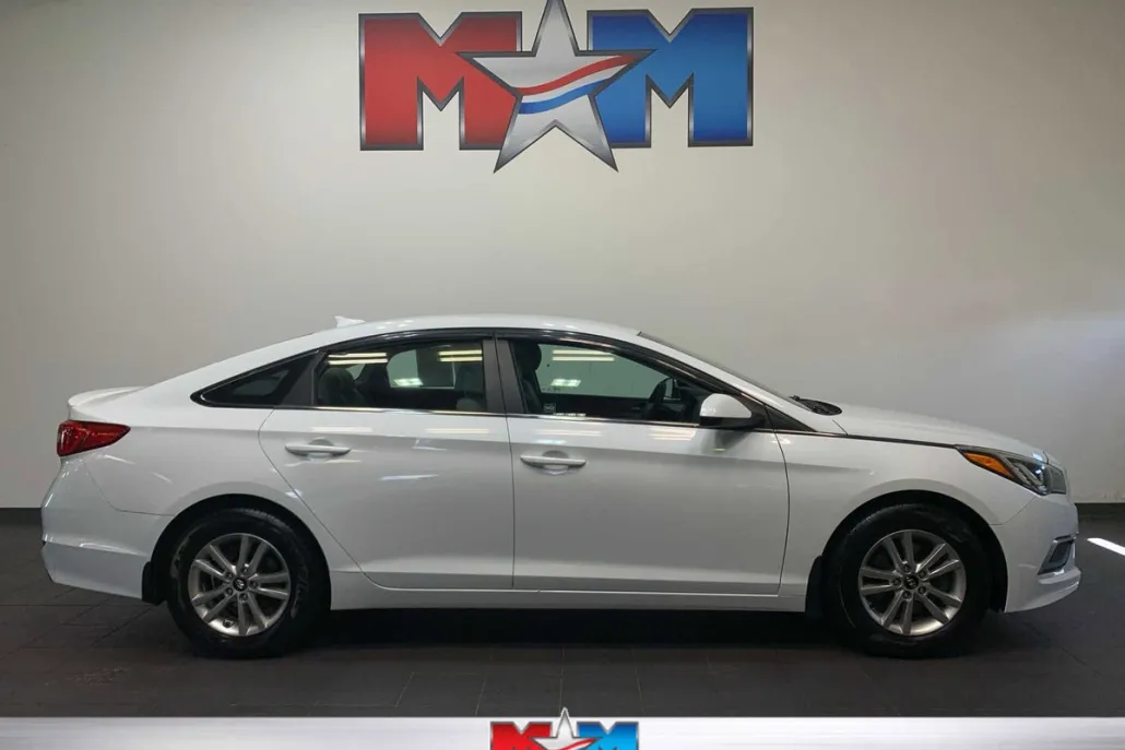 2017 Hyundai Sonata SE photo 1