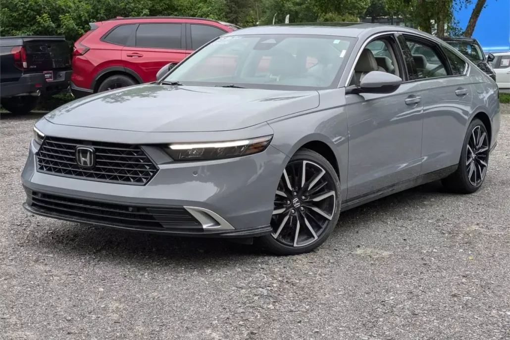2025 Honda Accord Hybrid Touring photo 1