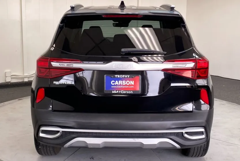 2022 Kia Seltos S photo 1