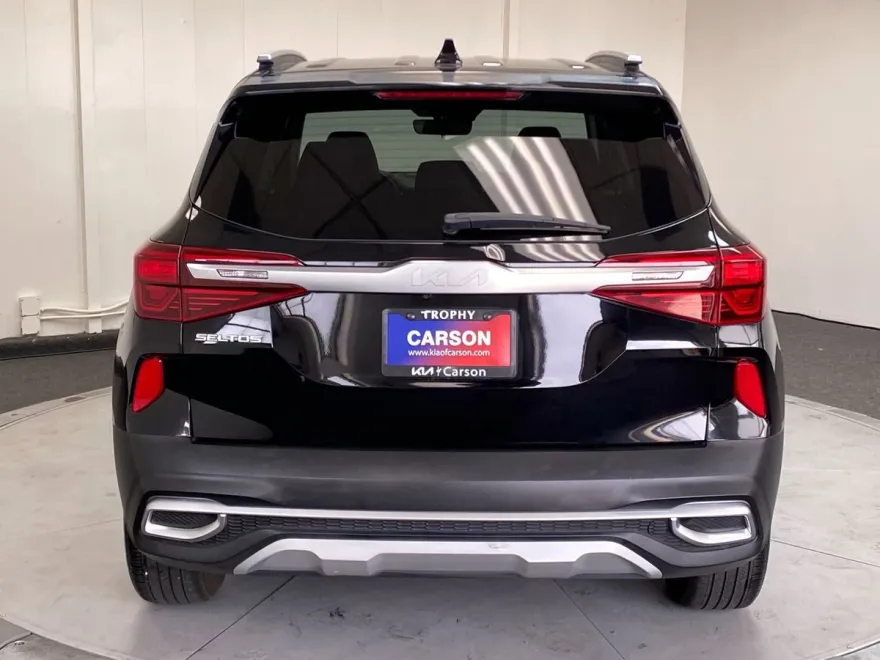 2022 Kia Seltos S photo 1