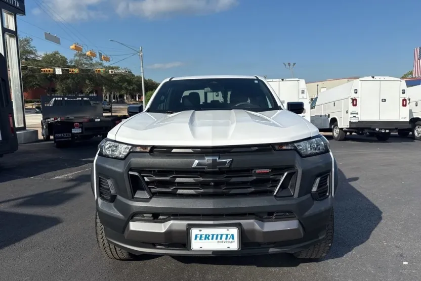 2023 Chevrolet Colorado Trail Boss photo 1