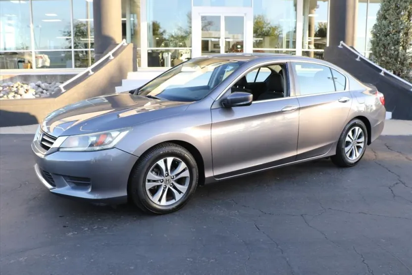 2015 Honda Accord LX photo 1
