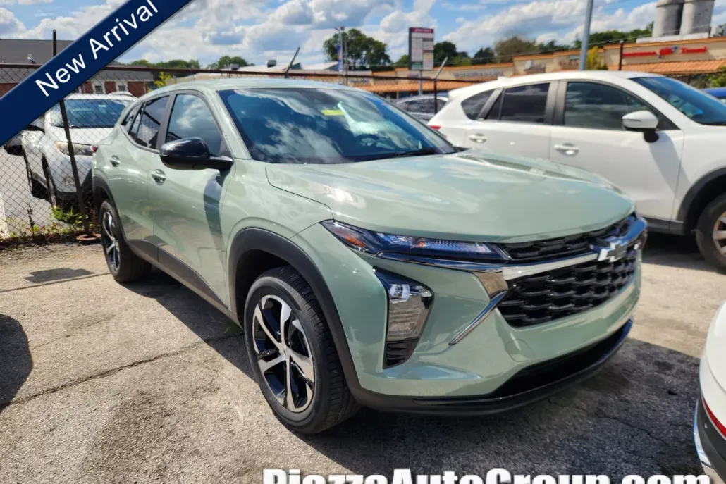 2024 Chevrolet Trax photo 1